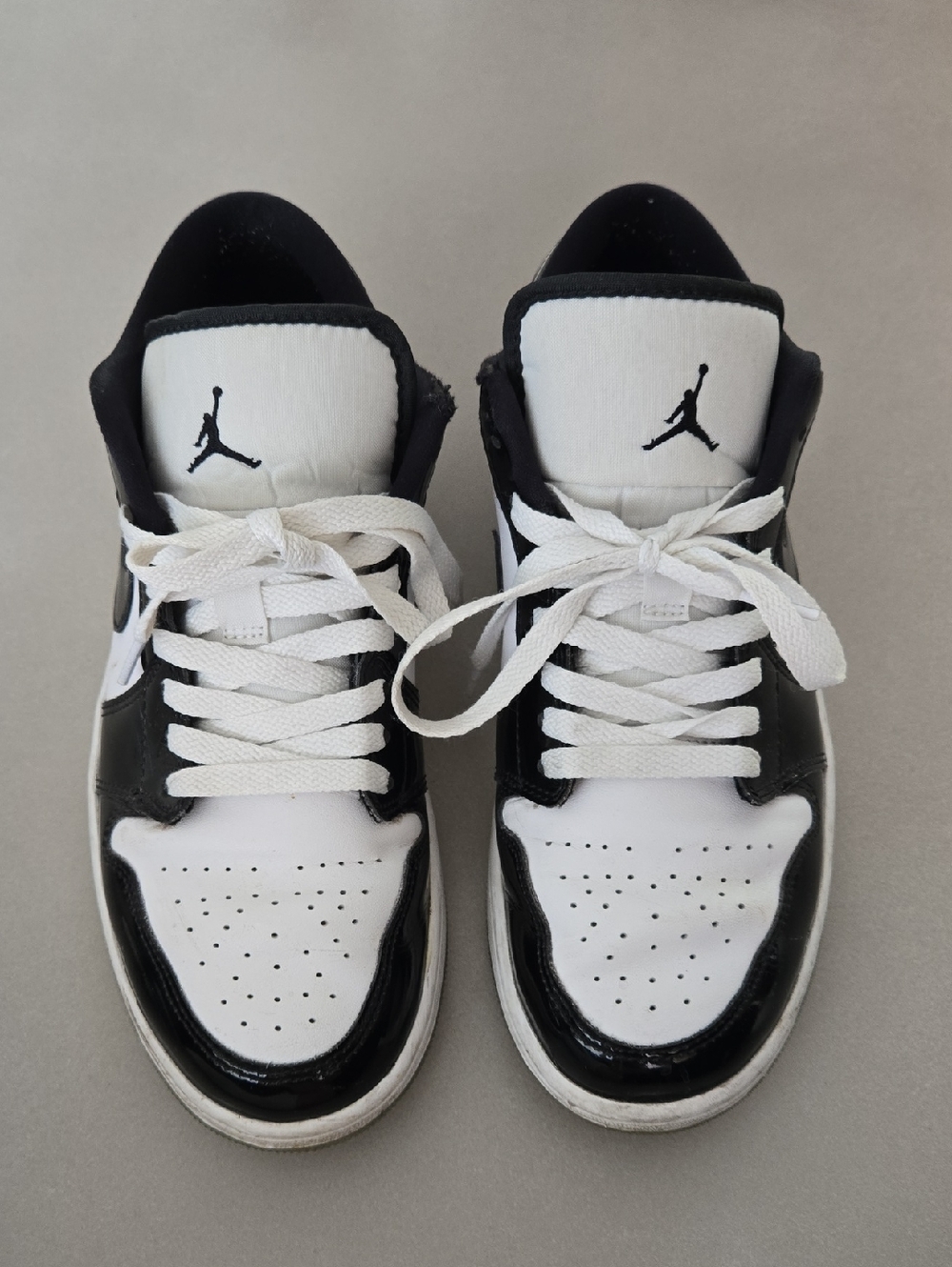 Nike Air Jordan 1 Low SE “Concord” Sneakers Black & White Size 9